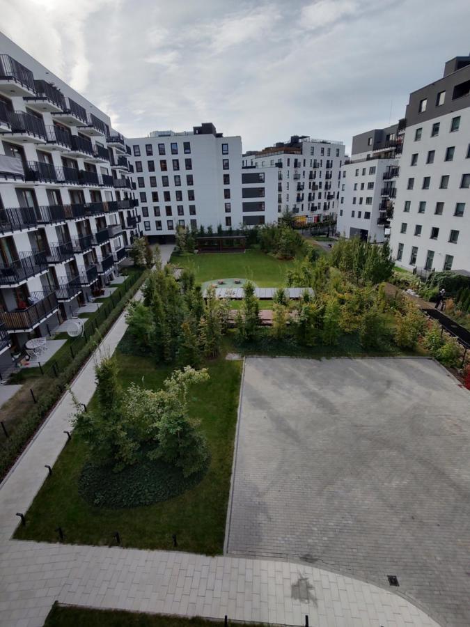 Uroczy Apartament Z Miejscem Na Auto W Garazu Apartment Varşovia Exterior foto