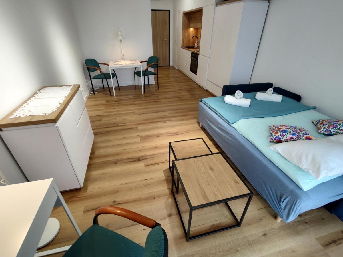 Uroczy Apartament Z Miejscem Na Auto W Garazu Apartment Varşovia Exterior foto